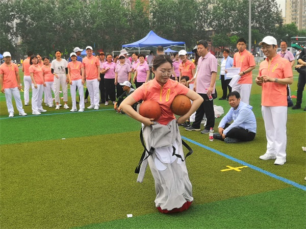 8-袋鼠运瓜1.jpg
